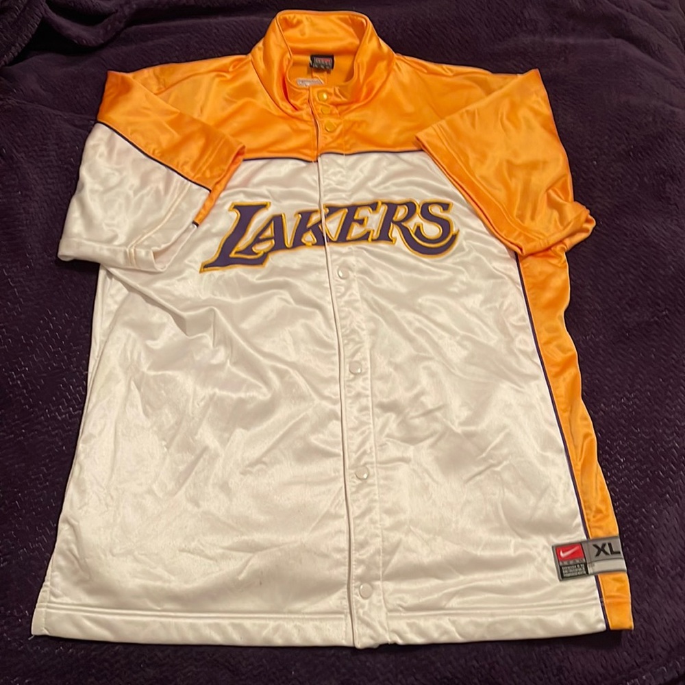 Official NBA LA Lakers warm up top, looks great. Ready for an offer.